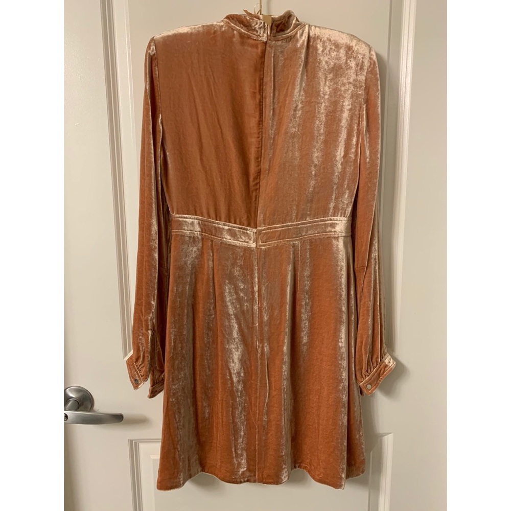 ๐จ A.L.C. Velvet Dress ๐ฅ๐๐ฅฐ - Picture 4 of 5